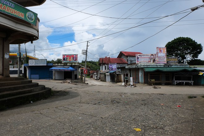 Những hình ảnh đầu tiên từ thành phố ma Marawi, nơi bị IS chiếm đóng ở Philippines - Ảnh 3.