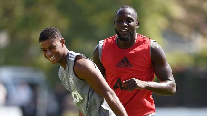 Romelu Lukaku: Tôi kém xa Ronaldo. Tôi cũng chỉ là Lukaku - Ảnh 2.