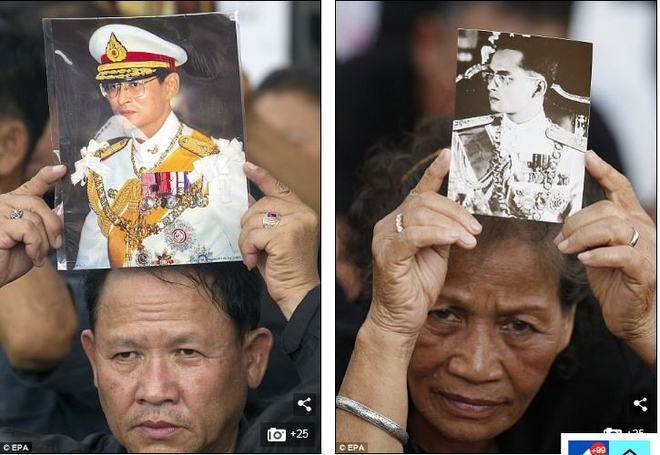 Hàng ngàn người Thái Lan mang ảnh, đội mưa chờ tiễn biệt nhà vua Bhumibol Adulyadej - Ảnh 2.
