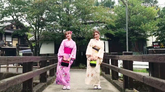 Clip siêu xinh xắn của 2 cô bạn Hàn Quốc đi du lịch cùng nhau: Thôi, cần bạn trai làm gì! - Ảnh 4.