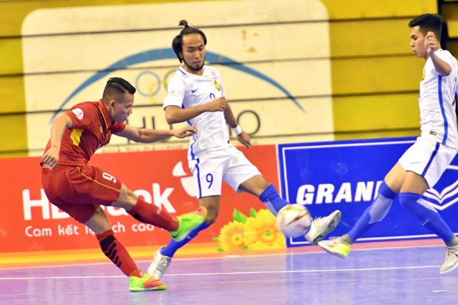Ai chịu trách nhiệm trận thua muối mặt của Futsal VN - Ảnh 2.