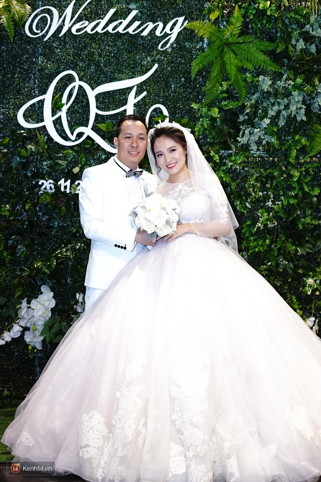 Quán quân Vietnam Idol 2014 Nhật Thủy rạng rỡ trong đám cưới với bạn trai doanh nhân - Ảnh 3.
