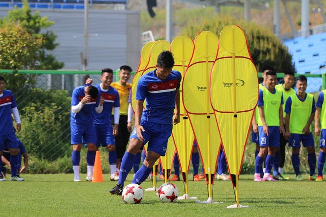 HLV Hoàng Anh Tuấn tung bài độc”, U20 Việt Nam tự tin đấu New Zealand - Ảnh 4.