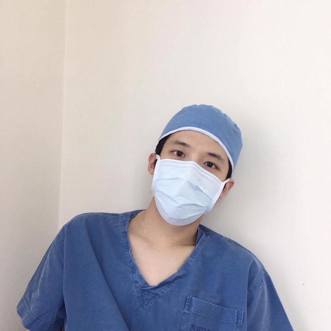 Dân mạng săn lùng chàng thực tập sinh Hàn Quốc điển trai tại Bệnh viện Đại học Y Dược Huế - Ảnh 4.