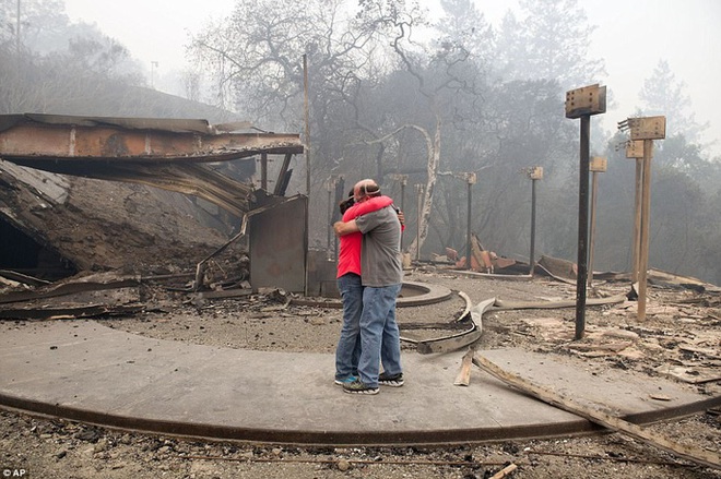 Cháy rừng ở California: Cứ như bị tấn công hạt nhân - Ảnh 4.