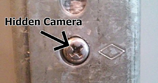 Giật mình vì camera theo dõi ngụy trang thành ốc vít, móc treo cực kì tinh vi - Ảnh 4.