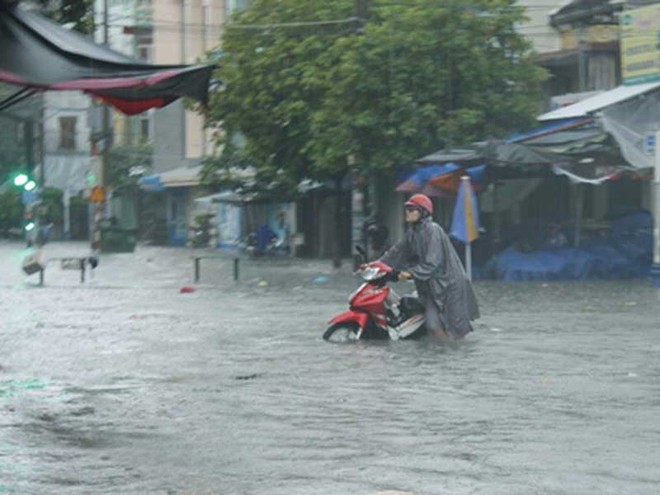 Lũ miền Trung đặc biệt lớn, sát mức thảm họa - Ảnh 4.