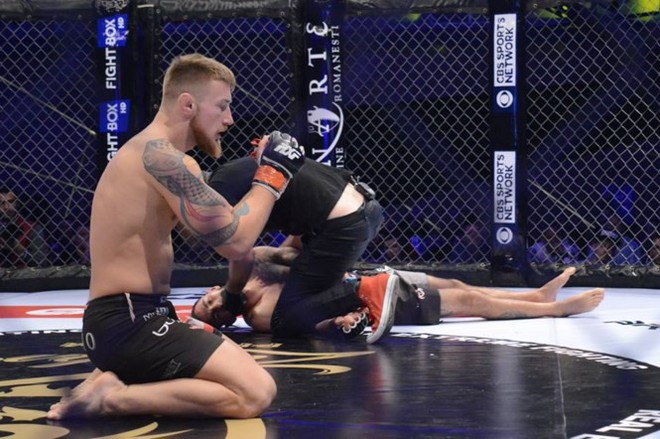 Võ sĩ MMA của Romania hạ knock-out đối thủ trong 8 giây - Ảnh 5.