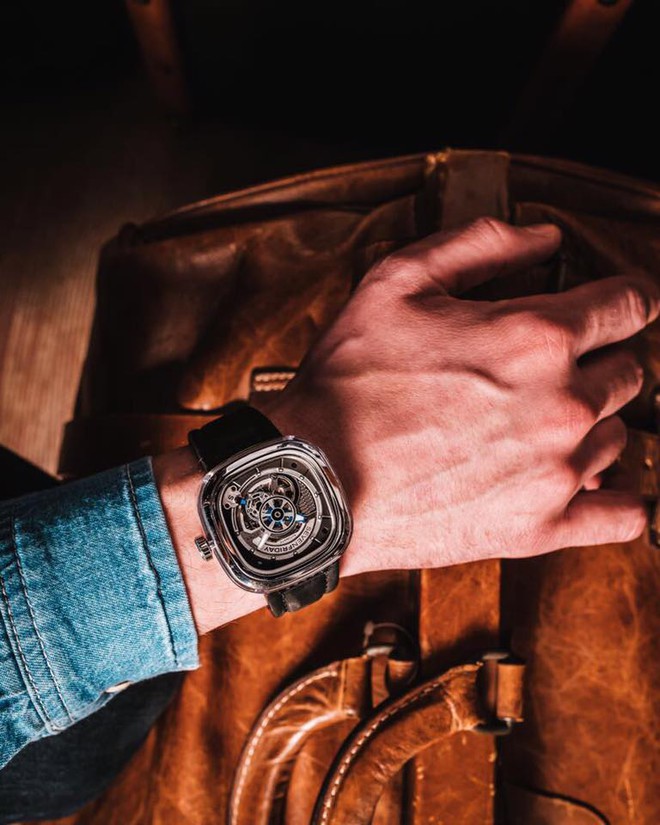 SevenFriday tiếp tục ra thiết kế mới trong suốt - Ảnh 5.