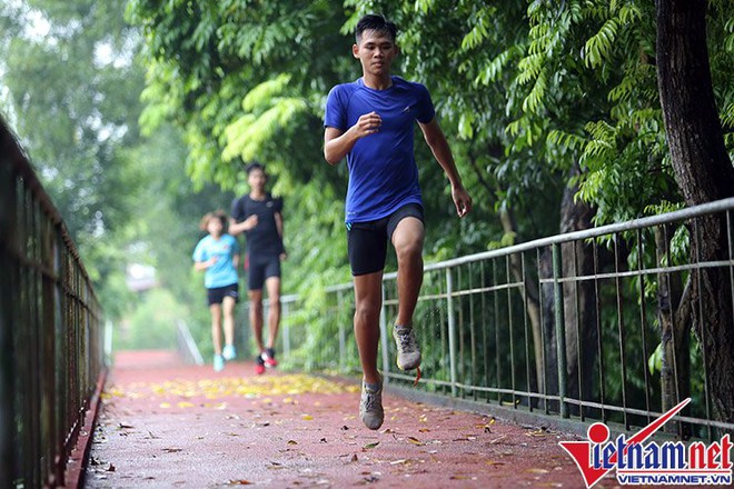 VĐV đổ mồ hôi, rơi nước mắt bên trong “lò luyện vàng” SEA Games - Ảnh 6.