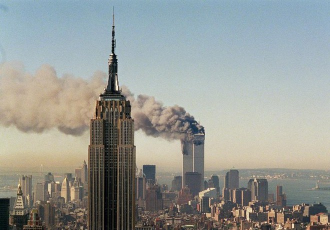 Những hình ảnh khiến nước Mỹ không thể quên vụ khủng bố 11/9 - Ảnh 6.