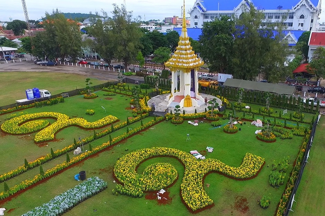 Chùm ảnh: Đài hóa thân mạ vàng của nhà vua Thái Lan quá cố Bhumibol Adulyadej - Ảnh 6.