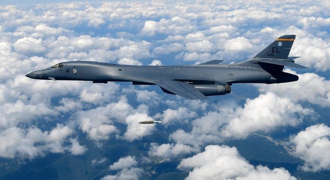 Quái vật B-1B Lancer Mỹ dùng tấn công cứ địa tên lửa Triều Tiên khủng đến đâu? - Ảnh 6.