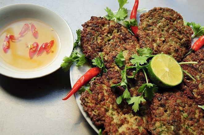 Những món ăn côn trùng kinh dị không phải ai cũng dám thử, đặc sản Việt Nam cũng góp mặt trong đó - Ảnh 6.