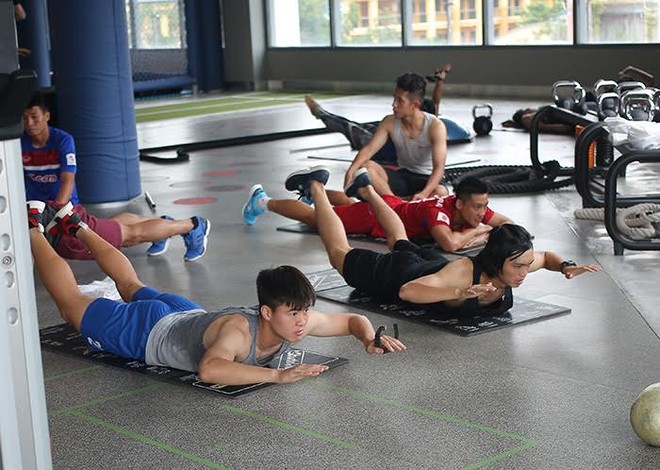 Tuyển thủ U22 VN hùng hục tập GYM, Công Phượng mất tích bí ẩn - Ảnh 7.