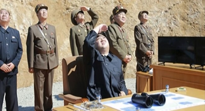 Ảnh: Hậu trường vụ phóng tên lửa của Triều Tiên - Ảnh 7.