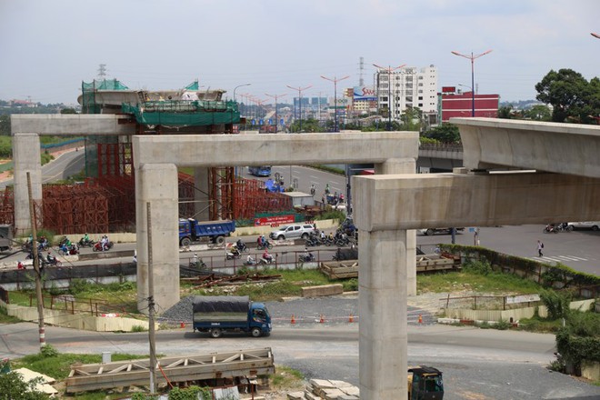 Toàn cảnh tuyến metro số 1 nằm chờ vì thiếu vốn - Ảnh 7.