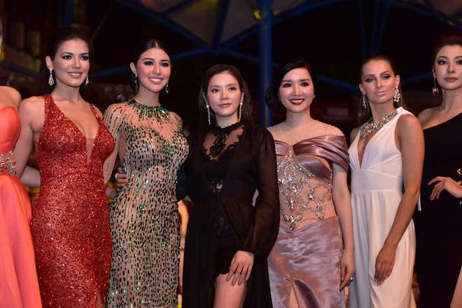 Người đẹp Thái Lan vấp té ngay trên sân khấu Miss Grand International 2017 - Ảnh 7.
