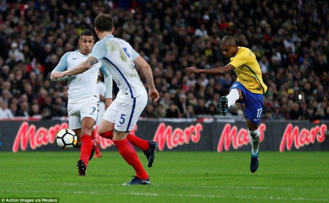 Neymar bất lực, Brazil hòa không bàn thắng với Anh trên sân Wembley - Ảnh 9.