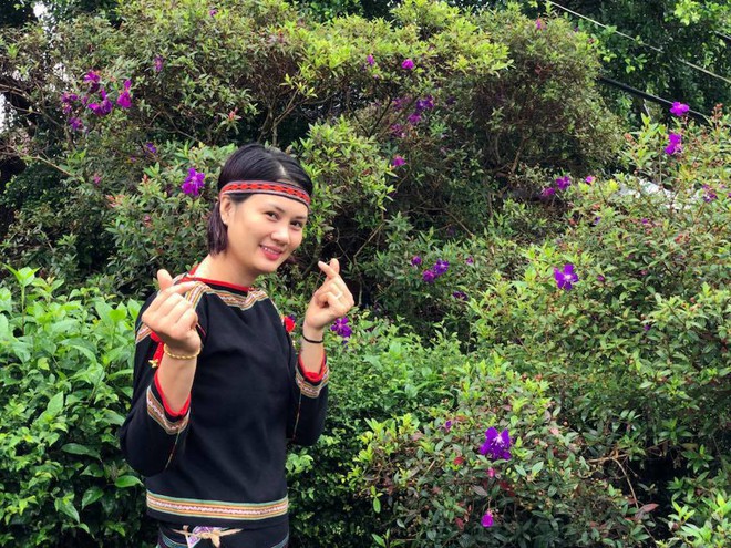 Hoa khôi bóng chuyền Kim Huệ hóa sơn nữ xinh đẹp giữa núi rừng Tây Nguyên - Ảnh 7.
