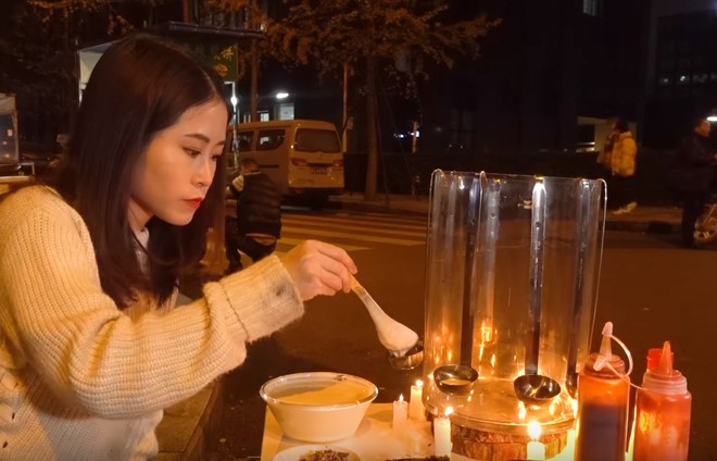 Thánh ăn công sở bán Takoyaki ngoài vỉa hè, người qua đường mua lia lịa - Ảnh 9.