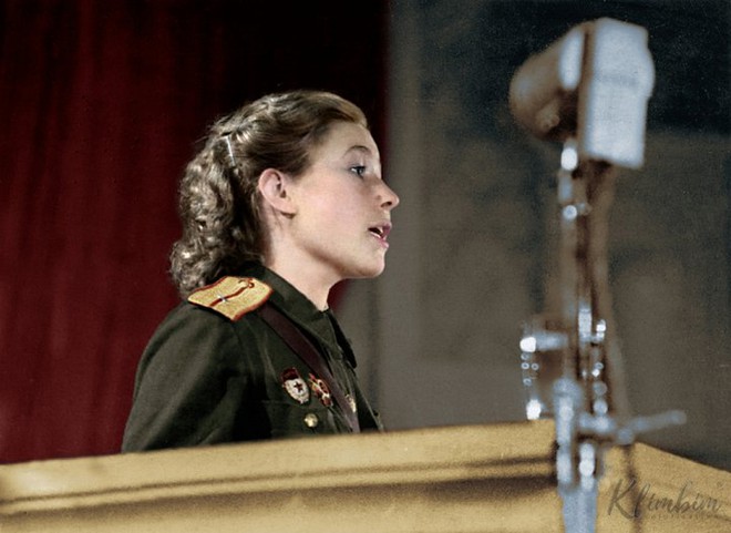 Ảnh màu hiếm về nữ binh sĩ Hồng quân Liên Xô trong Thế chiến II - Ảnh 9.