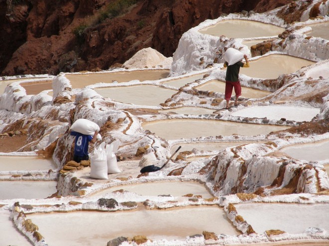 Những cảnh đẹp tựa bồng lai tiên cảnh có thật ở Peru - Ảnh 9.