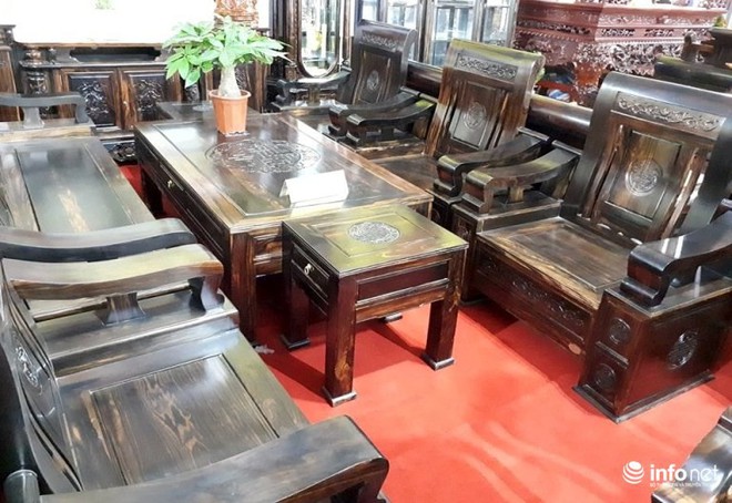 Ngắm bộ bàn ghế vua gỗ giá gần 2,5 tỷ đồng, đại gia hỏi mua không được - Ảnh 9.