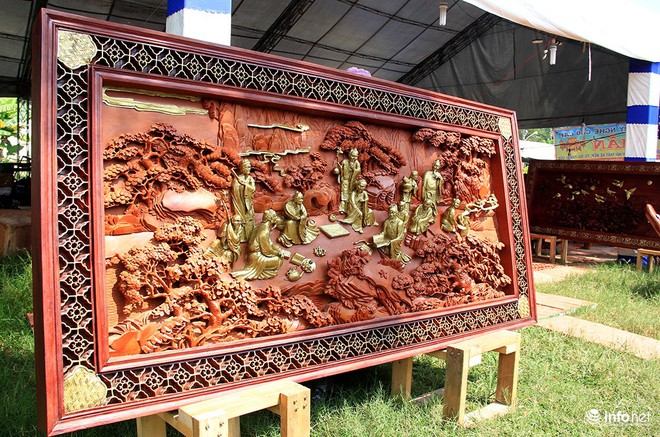 Đại gia “săn” đồ gỗ mỹ nghệ giá vài trăm triệu đồng ở chợ hoa xuân TP.HCM - Ảnh 10.