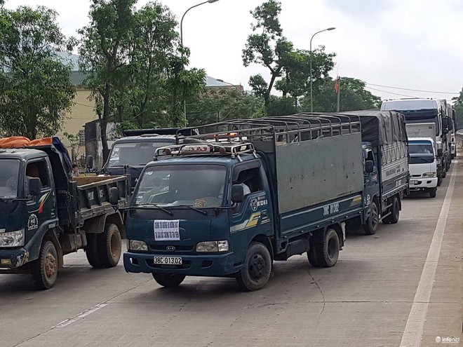 Hà Tĩnh: Hàng trăm phương tiện tập trung tại Cầu Rác yêu cầu miễn phí BOT - Ảnh 10.