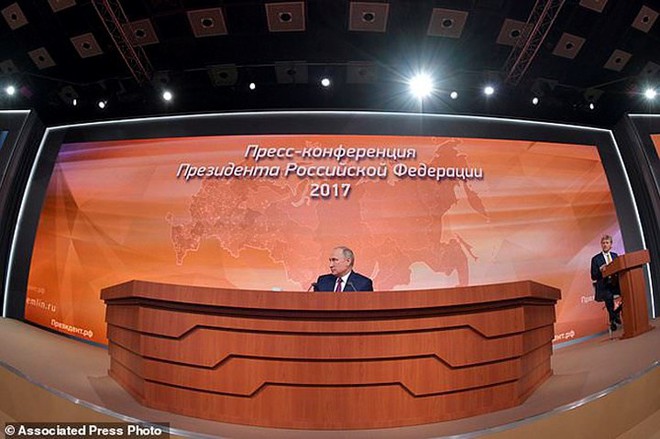 Các sắc thái biểu cảm của ông Putin trong cuộc họp báo thường niên - Ảnh 10.