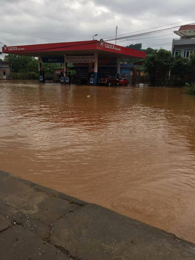 Thái Nguyên: Nhiều nơi ngập lụt nghiêm trọng do ảnh hưởng của bão số 6 - Ảnh 2.