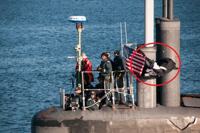 Tàu ngầm Mỹ bất ngờ treo cờ hải tặc sau khi hoàn thành nhiệm vụ bí ẩn ở Triều Tiên? - Ảnh 1.