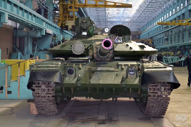 Mua T-64/72 nâng cấp của Ukraine thay vì hiện đại hóa T-54/55 có phải lựa chọn tối ưu? - Ảnh 2.