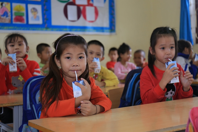 Chương trình Sữa học đường quốc gia: Quà quý cho trẻ đã trọn vẹn - Ảnh 2.