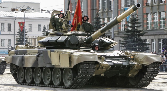 Đọ sức với cột điện cao thế và cái kết thảm khốc dành cho xe tăng Nga - Ảnh 8.