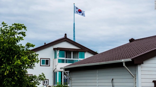 Hàn-Triều kèn cựa: Áp đảo đối thủ bằng... cột cờ to hơn, và chuyện lạ ở DMZ - Ảnh 1.