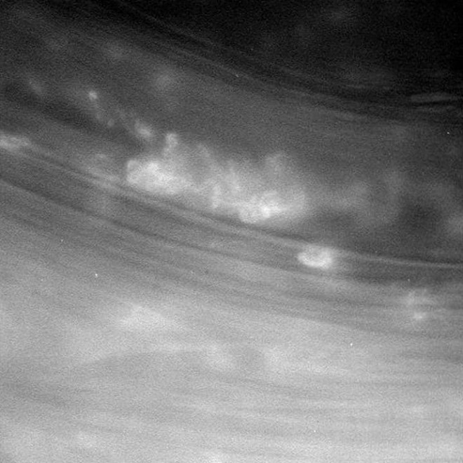 Trước khi lao vào sao Thổ tự sát, phi thuyền Cassini tỷ đô của NASA lại lập kỷ lục mới - Ảnh 3.