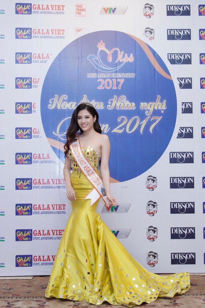 Hoa hậu Phan Hoàng Thu diện váy 12kg, giá gần nửa tỷ - Ảnh 8.