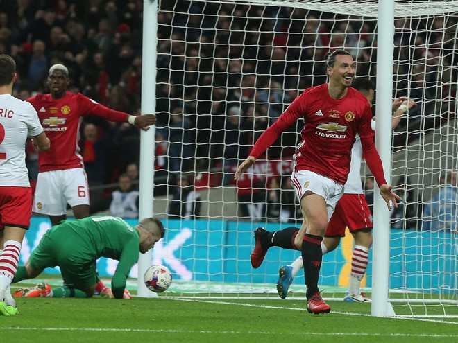 Ibrahimovic: Một ngôi sao chẳng giống ai! - Ảnh 4.