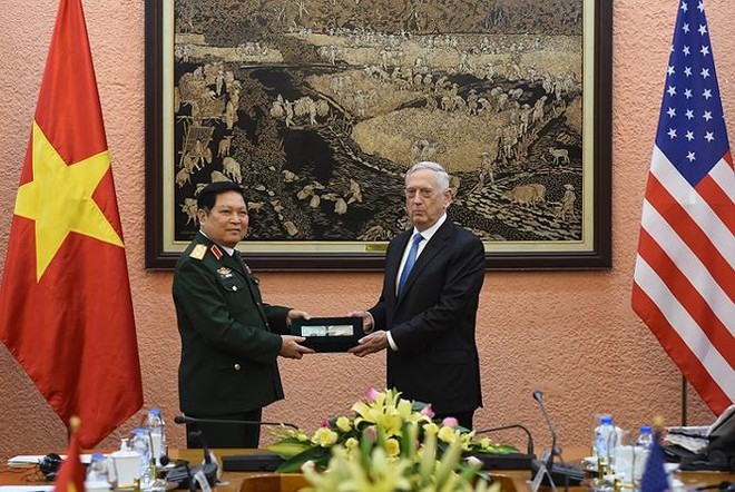 Bộ trưởng Quốc phòng Việt Nam - Hoa Kỳ hội đàm tại Hà Nội - Ảnh 5.