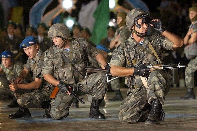 Sức mạnh đáng gờm của quân đội Uzbekistan ở vùng Trung Á - Ảnh 2.