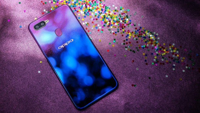 Thế Giới Di Động độc quyền tung màu ‘không đụng hàng’ của Oppo F9, tặng sạc nhanh dự phòng tím - Ảnh 1.