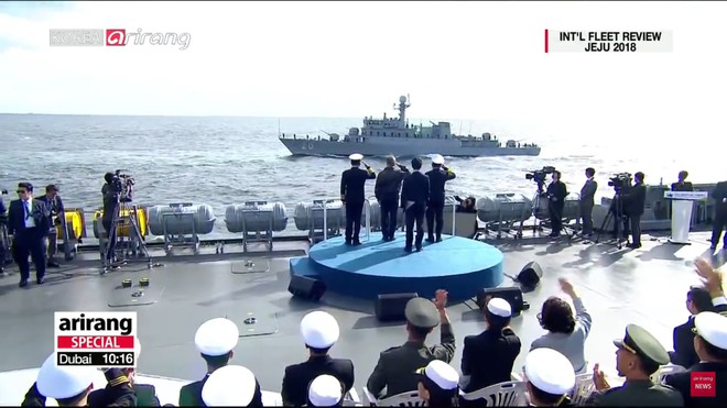 Tư lệnh HQVN và Tổng thống Hàn Quốc tại Lễ duyệt binh tàu chiến quốc tế: VN có tàu mới - Ảnh 3.