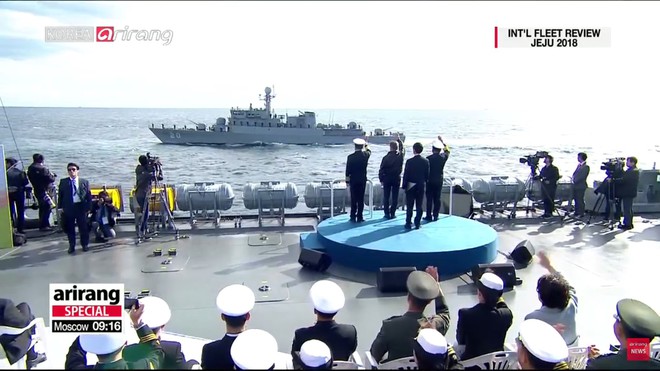 Tư lệnh HQVN và Tổng thống Hàn Quốc tại Lễ duyệt binh tàu chiến quốc tế: VN có tàu mới - Ảnh 4.