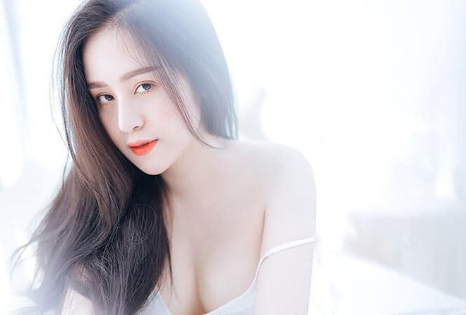 Sau 5 năm ngoan hiền, Bà Tưng bất ngờ sexy trở lại - Ảnh 4.