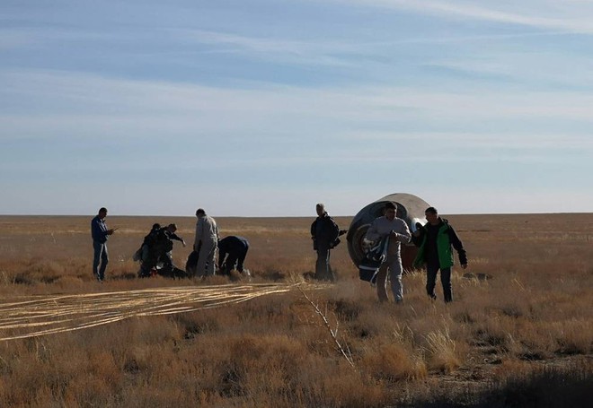 Giây phút bàng hoàng ở Trung tâm vũ trụ Nga: Tàu Soyuz gặp tai nạn! - Ảnh 3.