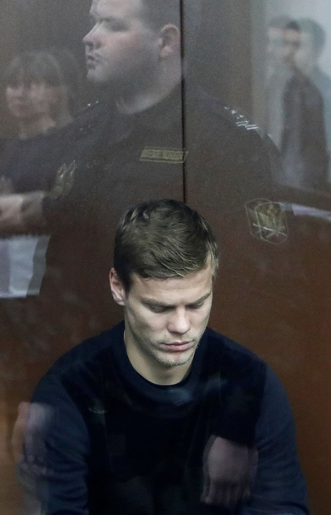 Hai cầu thủ Nga bị tạm giam 2 tháng - Ảnh 3.