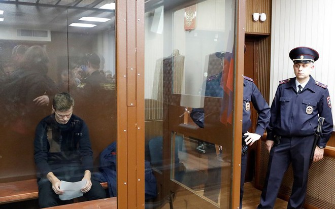 Hai cầu thủ Nga bị tạm giam 2 tháng - Ảnh 4.