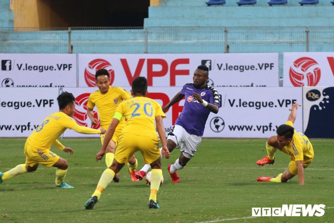Hoàng Vũ Samson: Chân sút hay nhất lịch sử V-League vẫn mơ khoác áo tuyển Việt Nam - Ảnh 2.